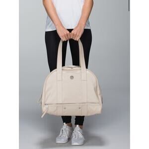 Lululemon Om For All Bag in Cashew Laptop Gym Bag Work W9B28S